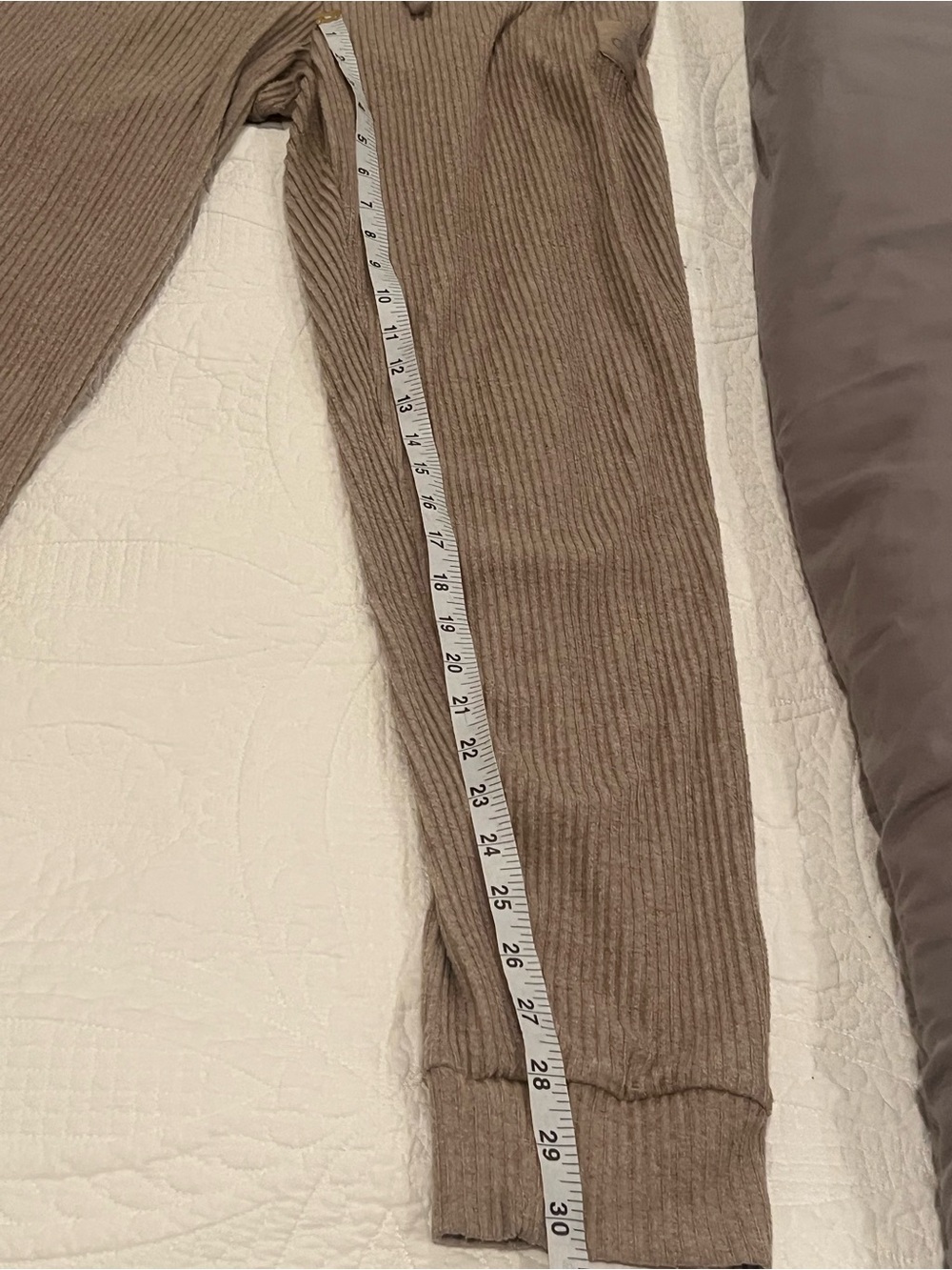 Alo Muse Sweatpant medium - Picture 5 of 13